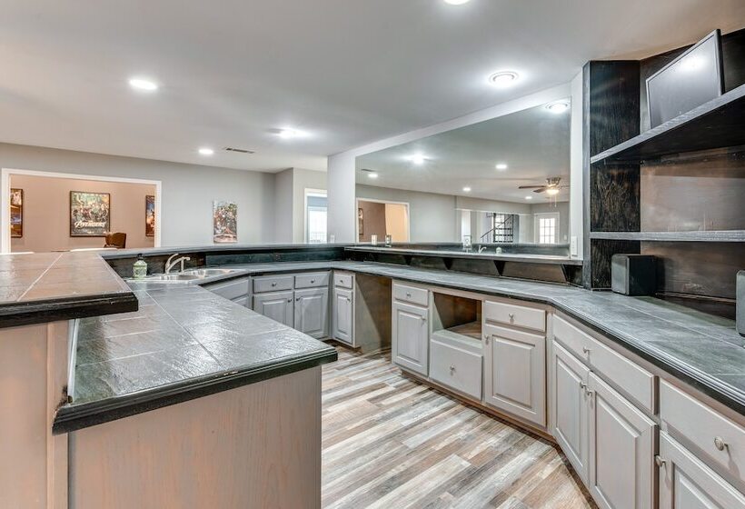 Canton Home W/ Private Pool + Screened Patio!