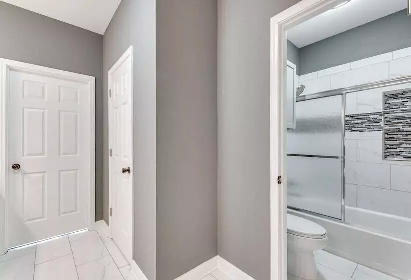 Canton Home W/ Private Pool + Screened Patio!