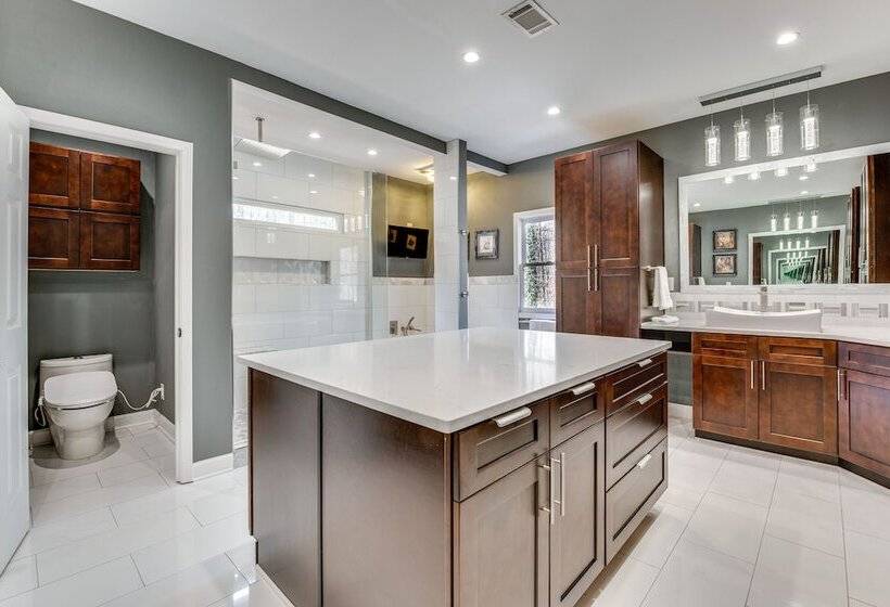 Canton Home W/ Private Pool + Screened Patio!