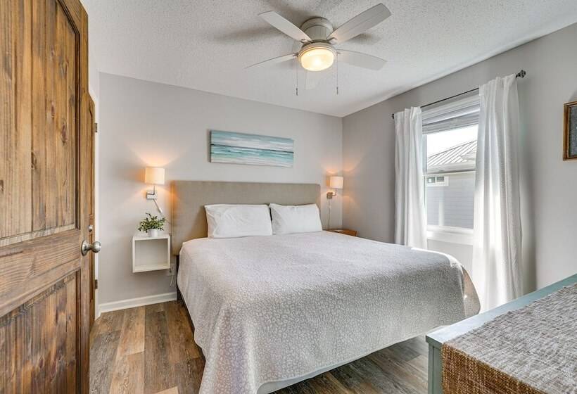 Cape San Blas Home W/ Pool Access: Walk To Beach!