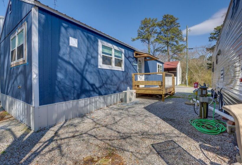 Charming Cottage At Waxahatchee Creek & Marina!