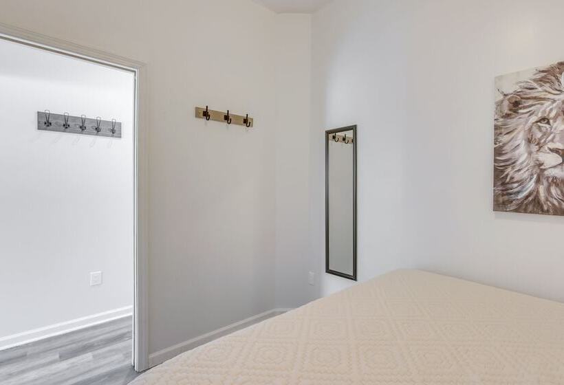 Charming Cottage At Waxahatchee Creek & Marina!