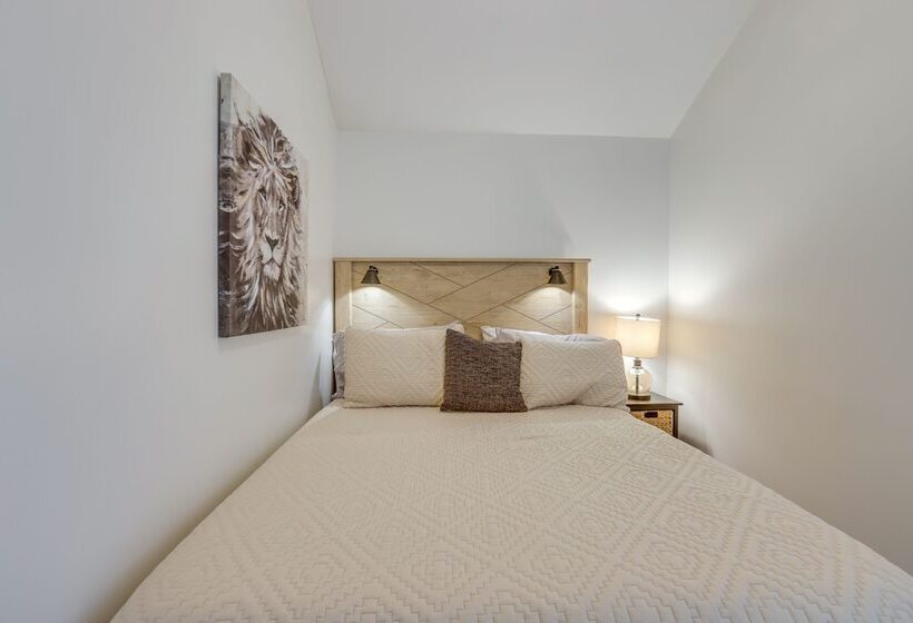 Charming Cottage At Waxahatchee Creek & Marina!