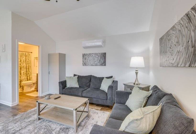 Charming Cottage At Waxahatchee Creek & Marina!