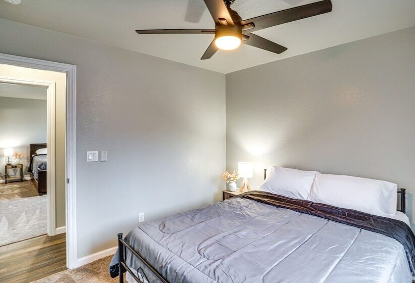 Snowbird Arizona Retreat W/ Fire Pit!