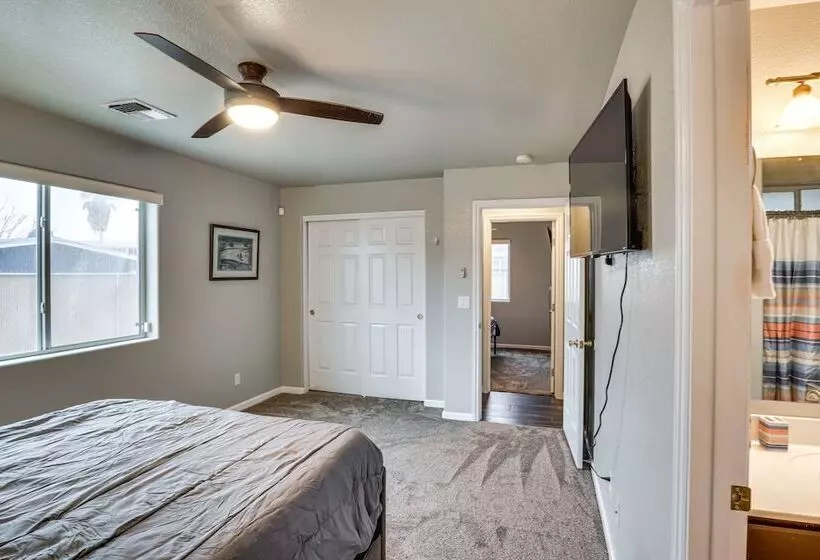 Snowbird Arizona Retreat W/ Fire Pit!