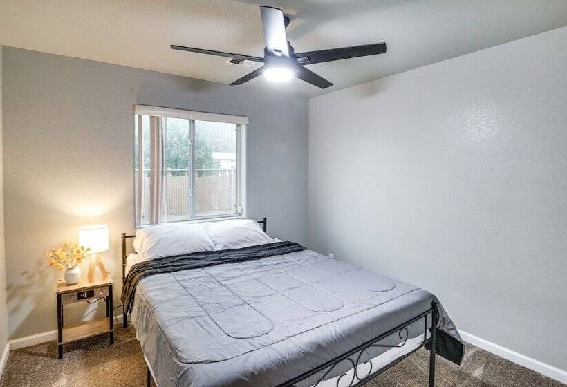 Snowbird Arizona Retreat W/ Fire Pit!