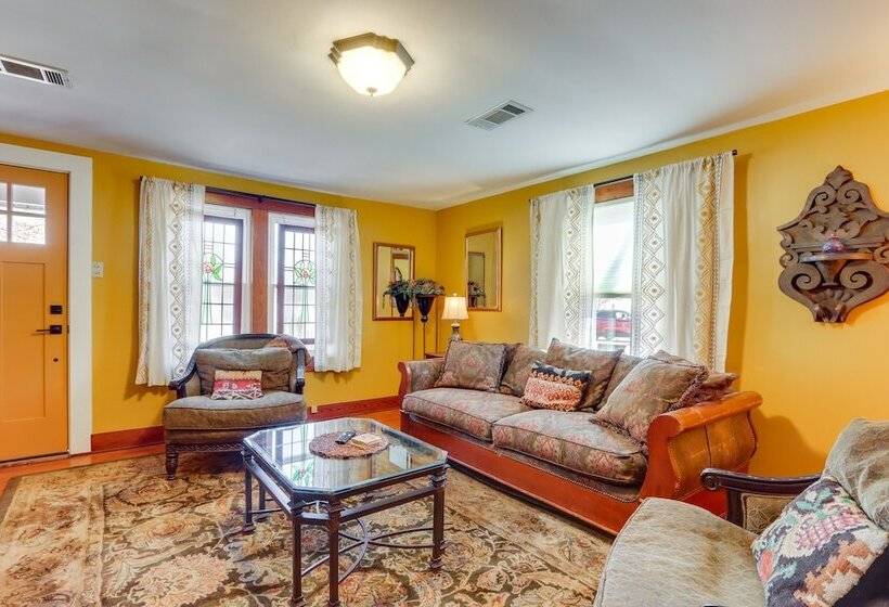 Fayetteville Home W/ Patios Near Town & University