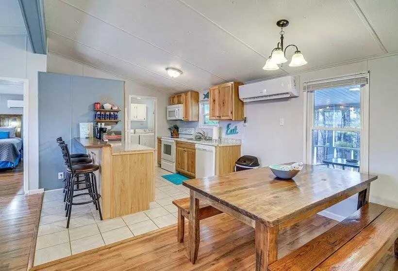 Monticello Home W/ Deck & Fire Pit < 1 Mi To Water