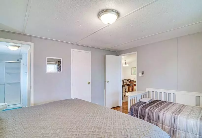 Monticello Home W/ Deck & Fire Pit < 1 Mi To Water