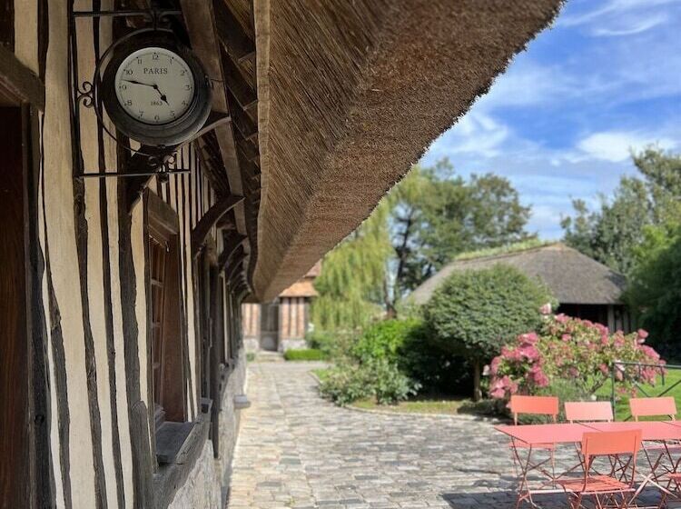 פנסיון La Chaumière Normande