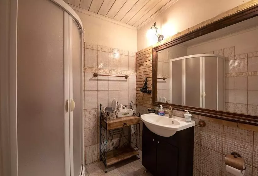 Majatalo Lykovrisi Guest House