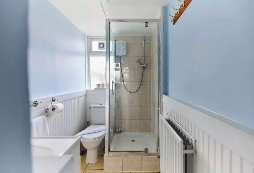 The Dagenham Park Place   Dazzling 3bdr House With Garden