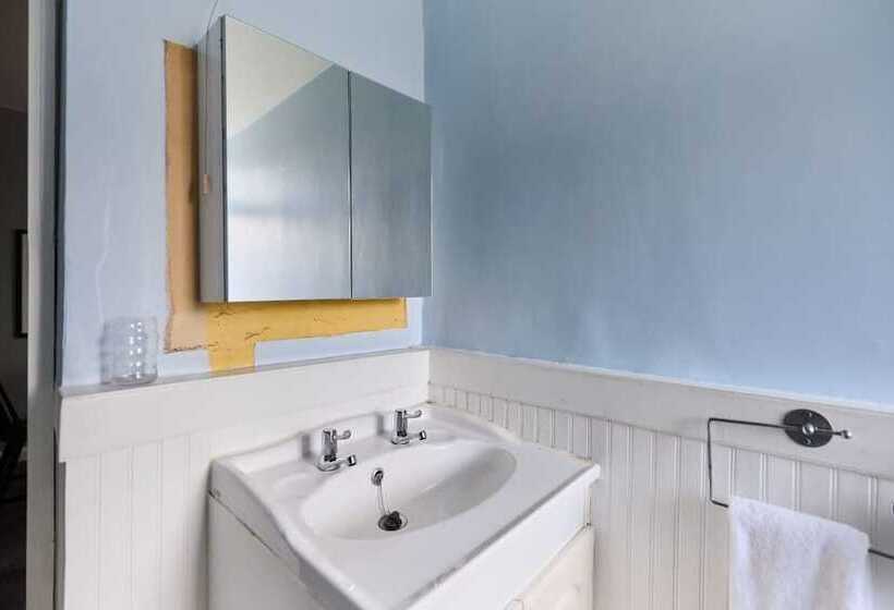 The Dagenham Park Place   Dazzling 3bdr House With Garden