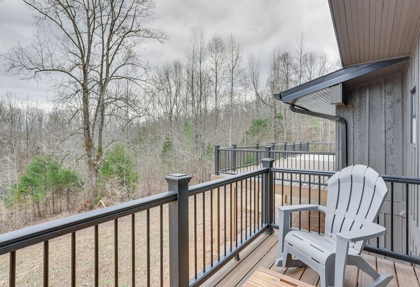 The Duck Farm Sugar Tree Hideaway W/ Yard!