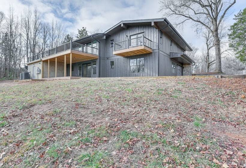 The Duck Farm Sugar Tree Hideaway W/ Yard!