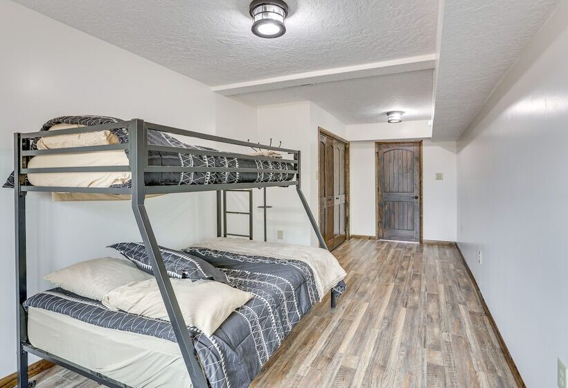 The Duck Farm Sugar Tree Hideaway W/ Yard!