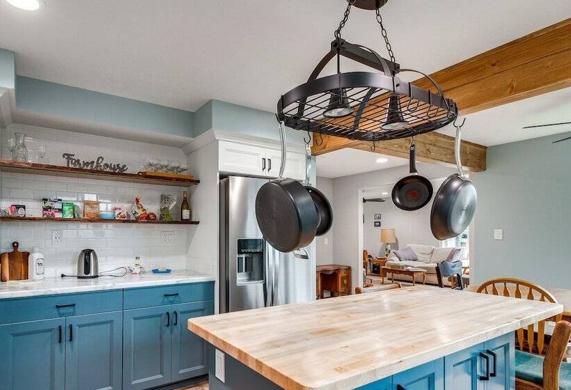 Welcoming Gardiner Home Near Oregon Dunes Rec Area