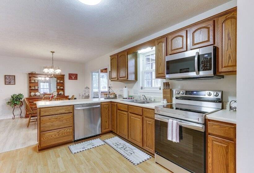 Basye Retreat W/ Hot Tub: 1 Mi To Bryce Resort!