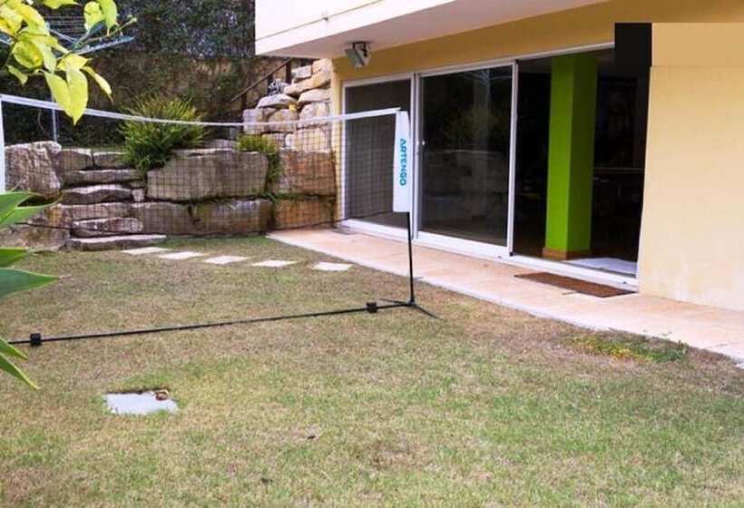 تختخواب و صبحانه Coloured Studio