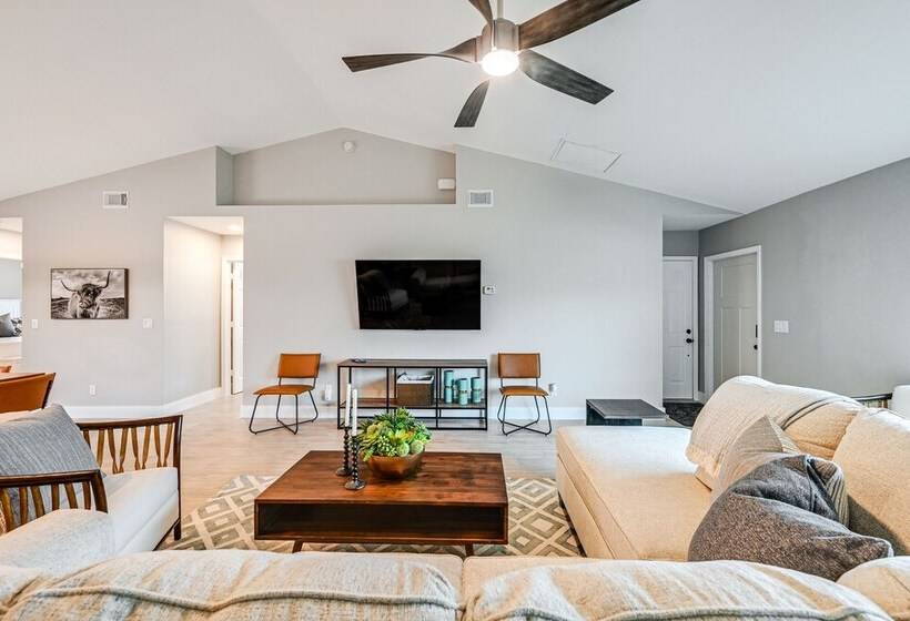 Bonita Springs Beach House < 2 Mi To Ocean!