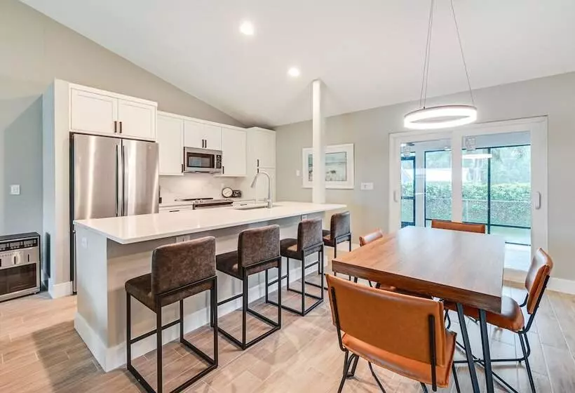 Bonita Springs Beach House < 2 Mi To Ocean!
