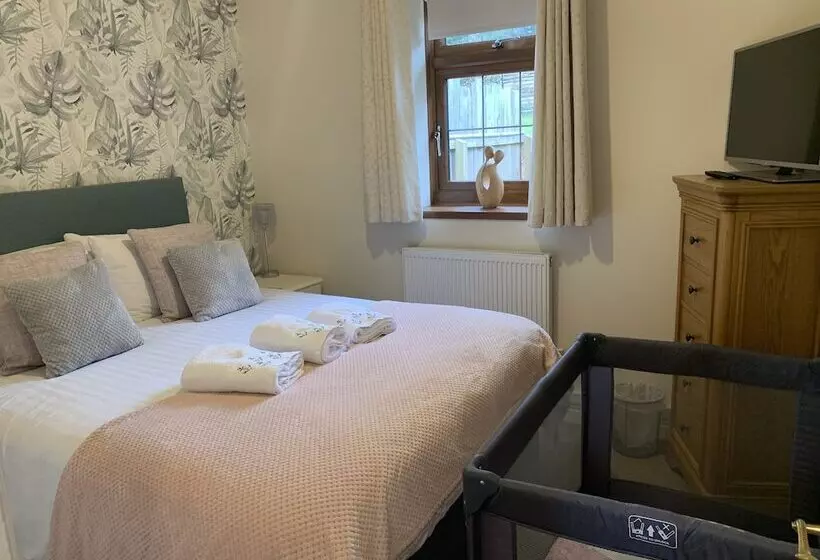 Charming 1 Bed Cottage In Liskeard Cornwall