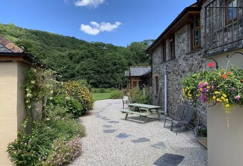 Charming 1 Bed Cottage In Liskeard Cornwall