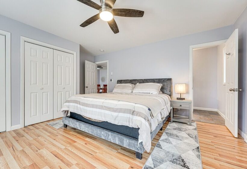 Cozy Fair Haven Home With Mountain Views!