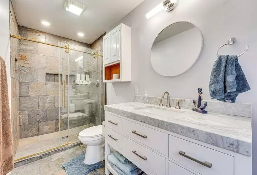 Cozy Fair Haven Home With Mountain Views!