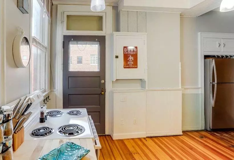 Historic Tiffin Home ~ Half Mi To University!