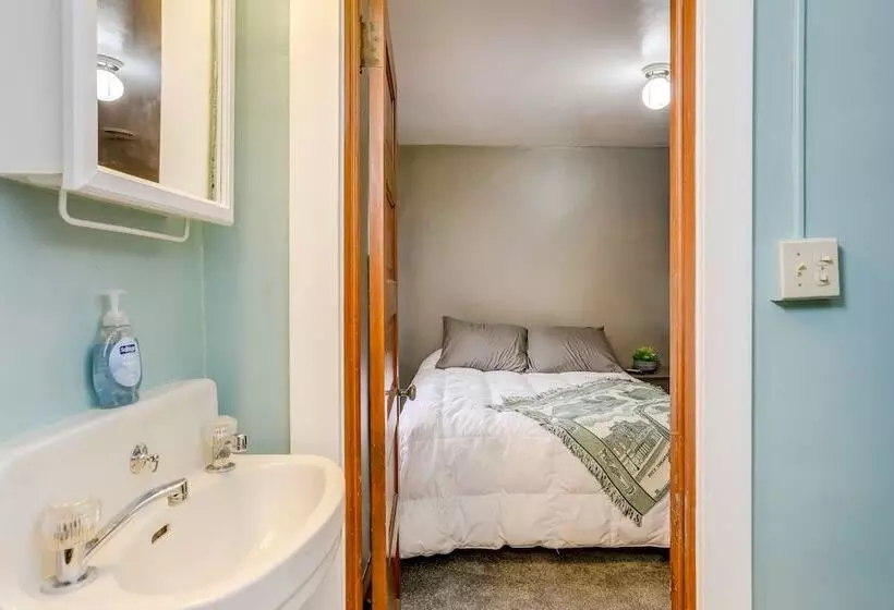 Historic Tiffin Home ~ Half Mi To University!