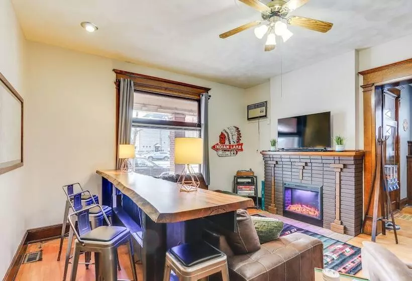 Historic Tiffin Home ~ Half Mi To University!