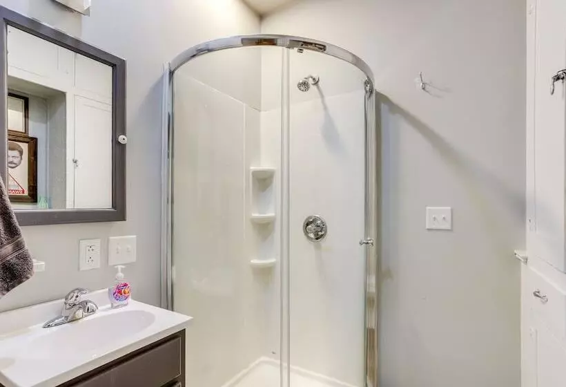 Historic Tiffin Home ~ Half Mi To University!