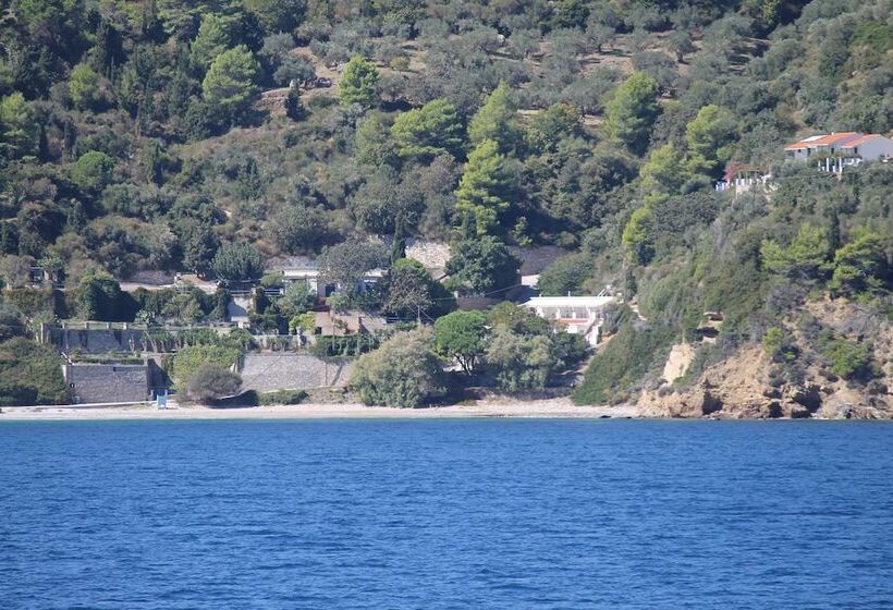 هتل Maeiz Skopelos