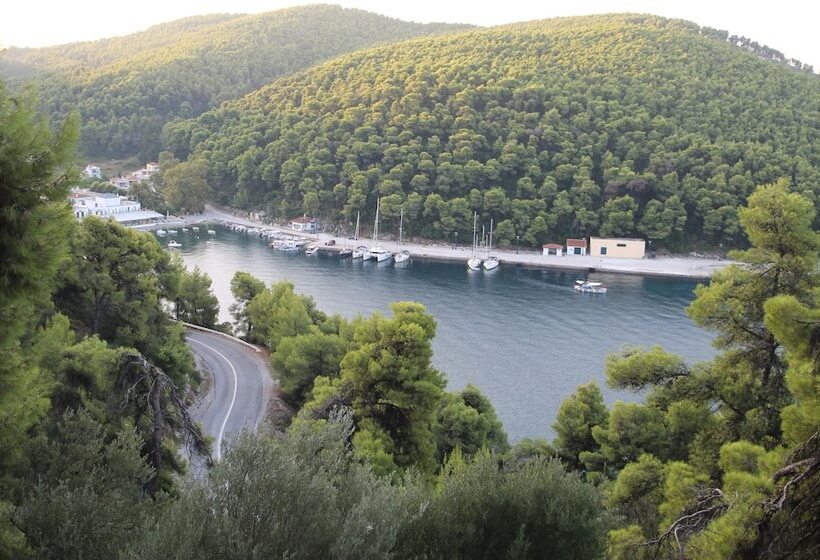 هتل Maeiz Skopelos