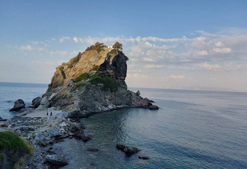 هتل Maeiz Skopelos