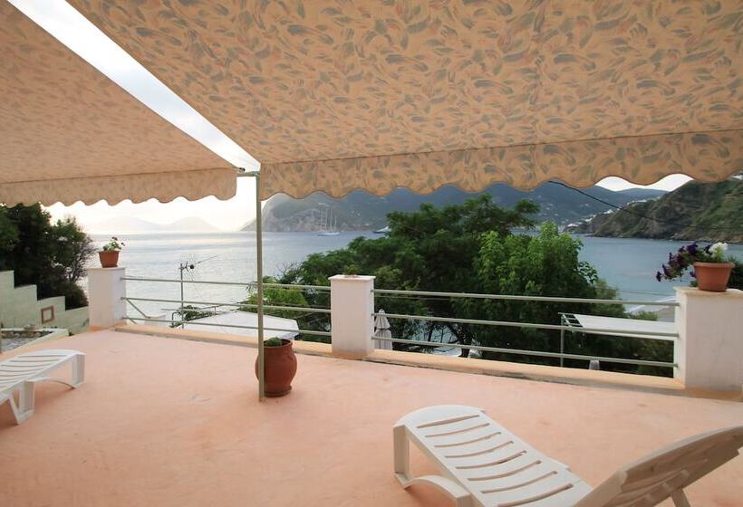 هتل Maeiz Skopelos