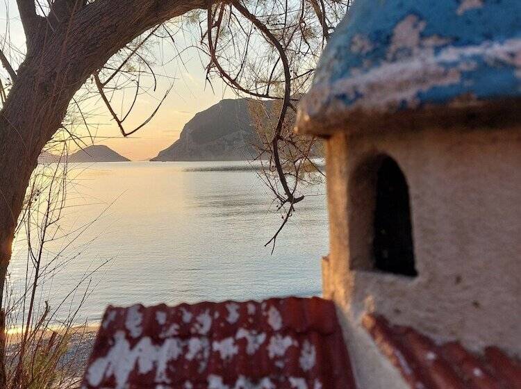 هتل Maeiz Skopelos
