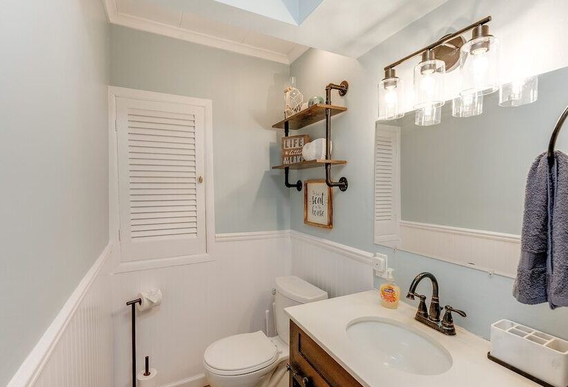 Lakefront Highland Home W/ Dock ~ 2 Mi To Milford!