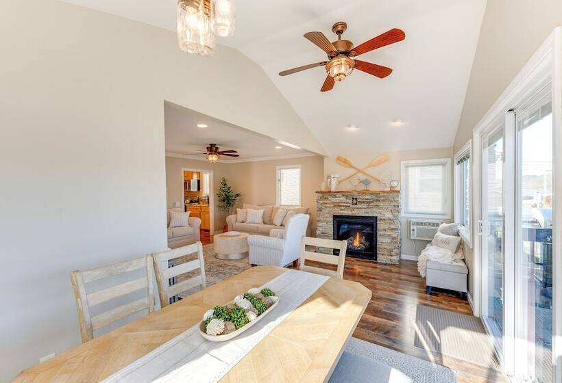 Lakefront Highland Home W/ Dock ~ 2 Mi To Milford!