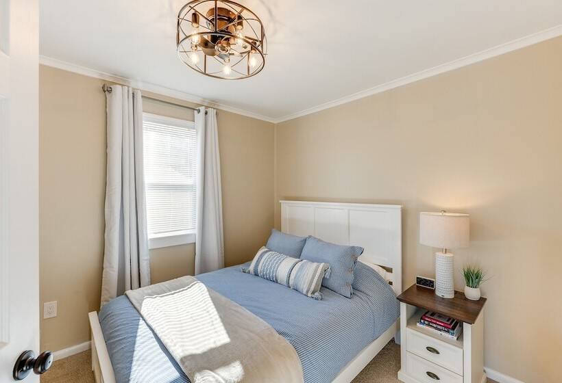 Lakefront Highland Home W/ Dock ~ 2 Mi To Milford!