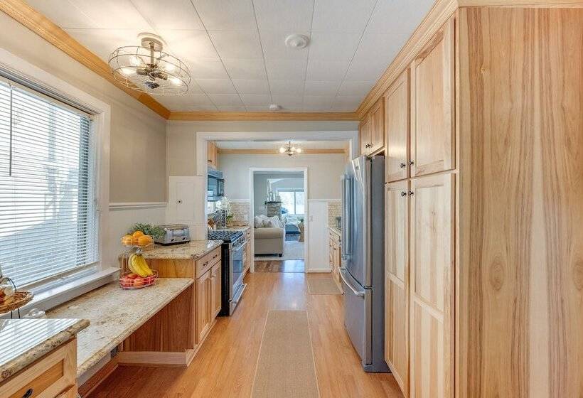 Lakefront Highland Home W/ Dock ~ 2 Mi To Milford!