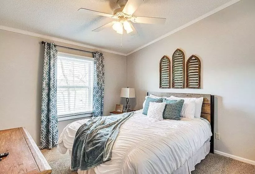 Lakefront Hodges Home W/ Dock ~ 6 Mi To Downtown!
