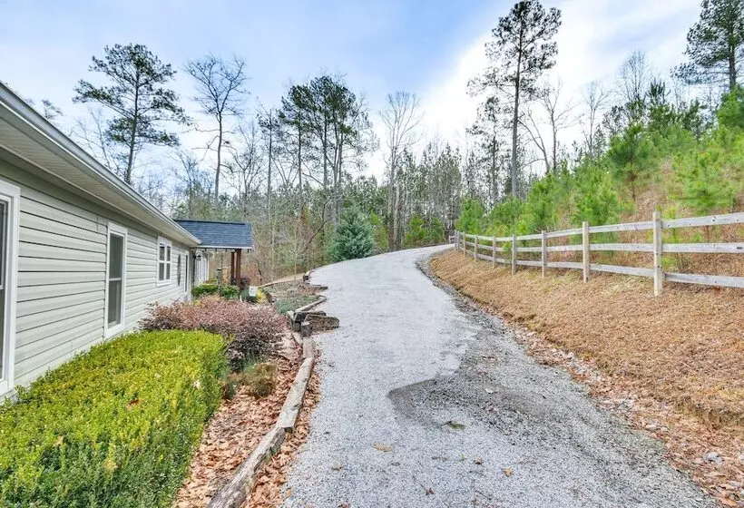 Lakefront Hodges Home W/ Dock ~ 6 Mi To Downtown!