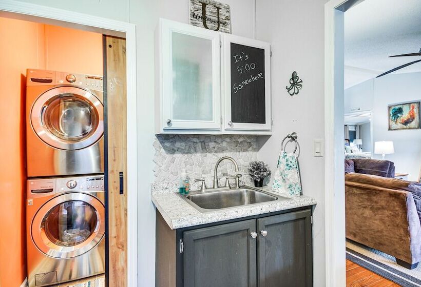 Lakefront Hodges Home W/ Dock ~ 6 Mi To Downtown!