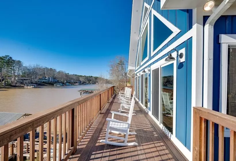 Lakefront New London Retreat W/ Dock & Hot Tub!