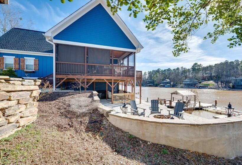 Lakefront New London Retreat W/ Dock & Hot Tub!