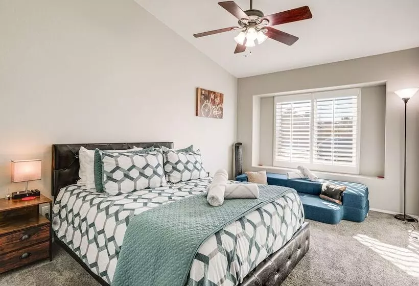 Lovely Gilbert Home W/ Heated Pool: 3 Mi To Dtwn!