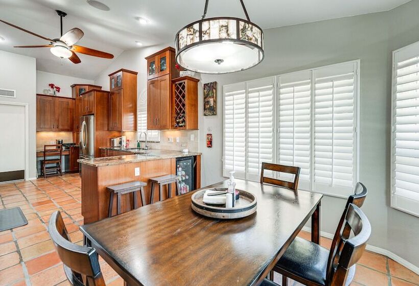 Lovely Gilbert Home W/ Heated Pool: 3 Mi To Dtwn!